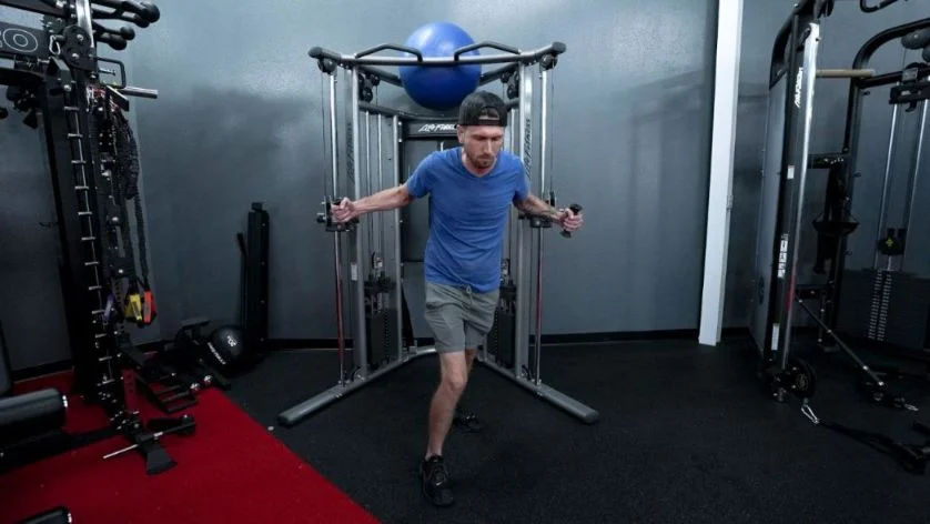 A Life Fitness G7 functional trainer with a traditional dual-stack cable system.