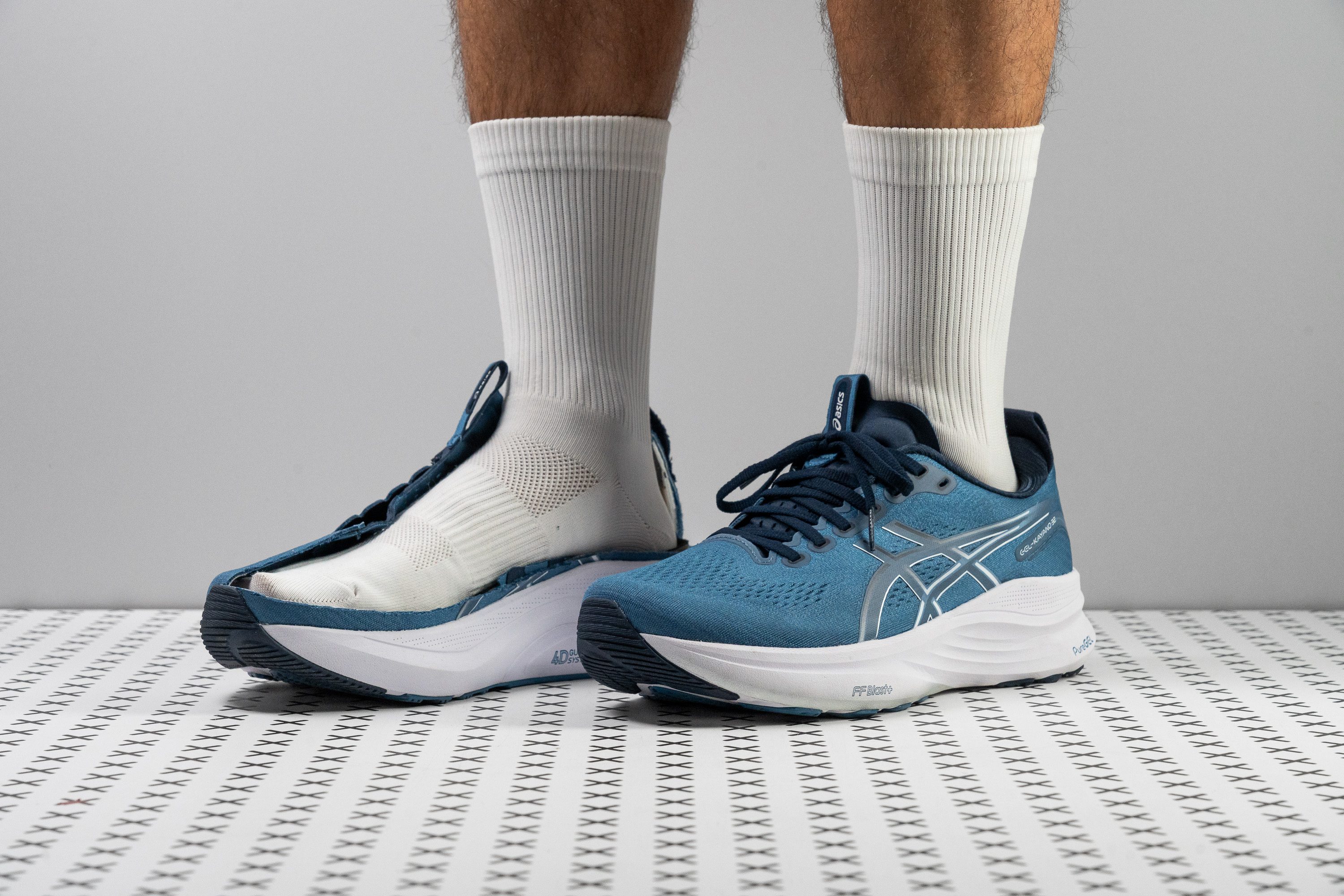 A product photo of the ASICS Gel Kayano 32 stability shoe.